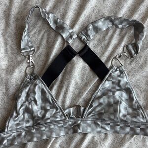 Grey shiny bralette type